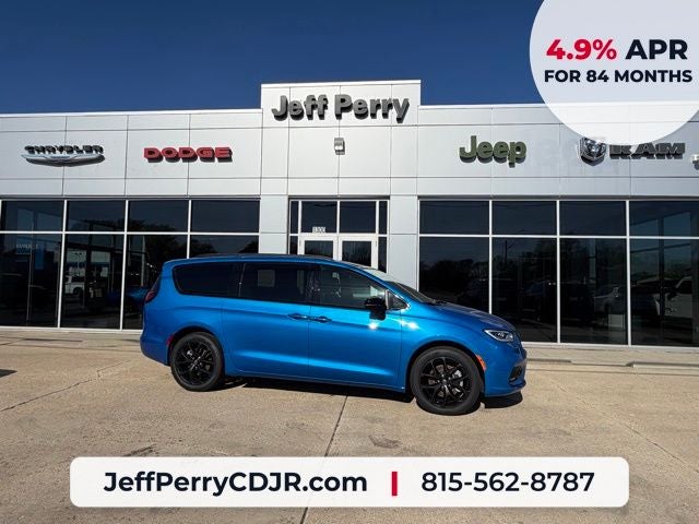 2026 Chrysler Pacifica PACIFICA SELECT AWD in Hydro Blue Pearl-Coat Exterior Paint — front three-quarter view