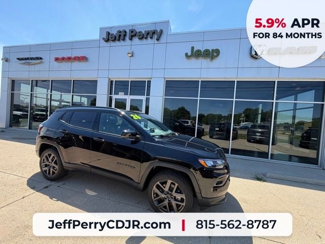 2026 Jeep Compass COMPASS LIMITED ALTITUDE 4X4 in Diamond Black Crystal Pearl-Coat Exterior Paint — front three-quarter view